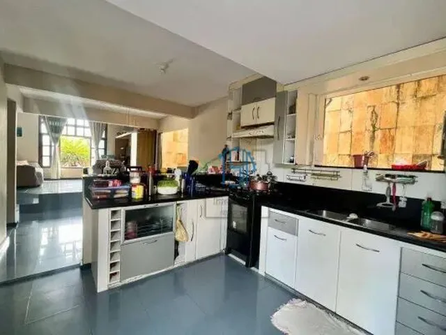 Imagem 6: CASA AMPLA COM 4 QUARTOS, SUÍTE E 360M² DE TERRENO À VENDA EM NEÓPOLIS!