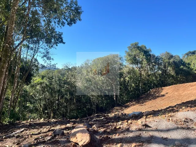 Imagem: O terreno possui 1.440m² de Área e está localizado em
