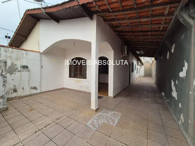 Imagem: Casa À Venda com Dois Dormitórios em Itanhaém