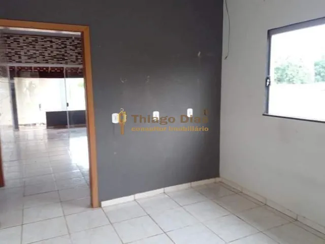 Imagem: Casa À Venda com 2 Dormitórios no Bairro