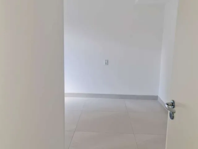 Imagem 5: Apto de 109 M², com 3 Quartos (1 Suíte), 2 Vagas Livres, Próximo do Praia Clube