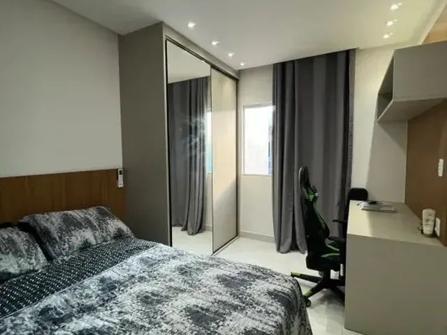Imagem 4: Vendo linda Casa com piscina privativa e no condomínio com 4 suítes amplas, reformada