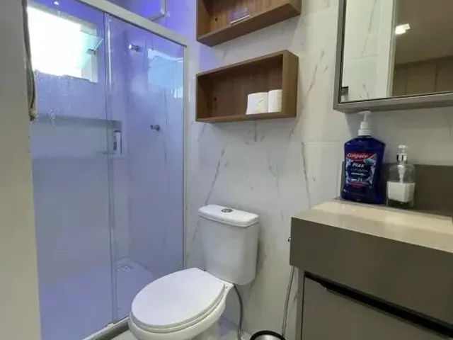 Imagem 12: Vendo linda Casa com piscina privativa e no condomínio com 4 suítes amplas, reformada