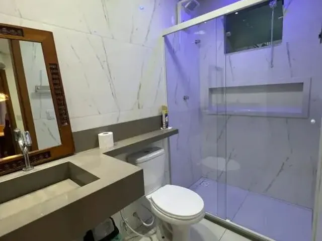 Imagem 13: Vendo linda Casa com piscina privativa e no condomínio com 4 suítes amplas, reformada