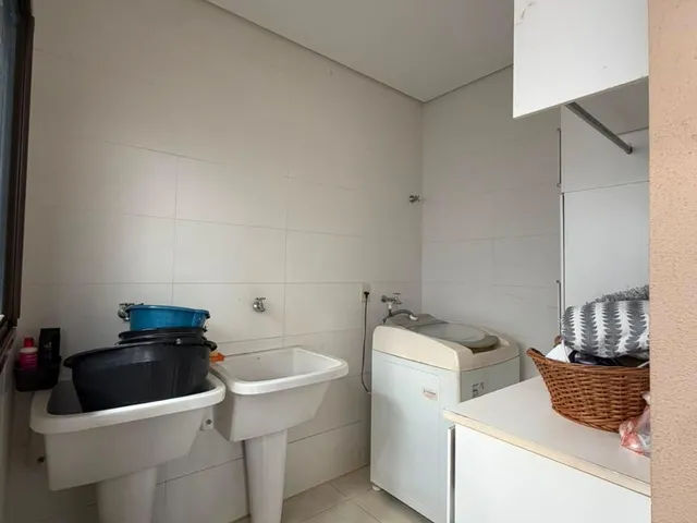 Imagem 3: Sobrado no Condomínio Belvedere I à venda por R$ 2.300.000,00