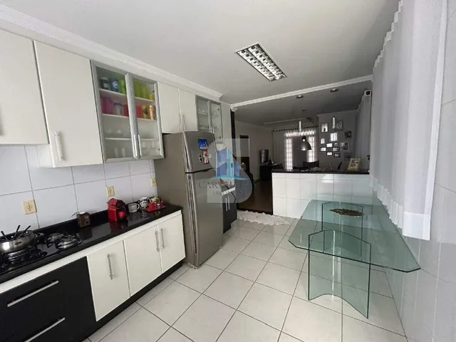 Imagem 13: Locação de Casa de Luxo em Contagem-Mg, Bairro Eldorado: 4 Quartos, 3 Banheiros, 2 Vagas de Garagem, 238M² de Área!