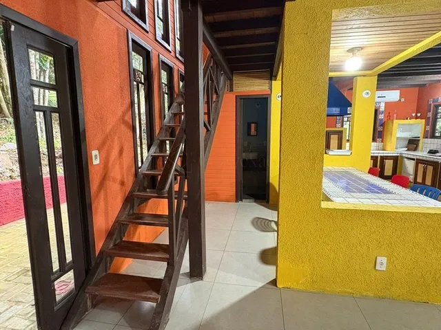 Imagem 2: Casa Exclusiva Inspirada em Bali À Beira da Lagoa 3 Suítes, Hidromassagem e Chalé Mobiliado