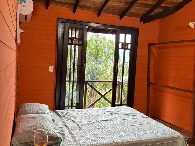Imagem 8: Casa Exclusiva Inspirada em Bali À Beira da Lagoa 3 Suítes, Hidromassagem e Chalé Mobiliado