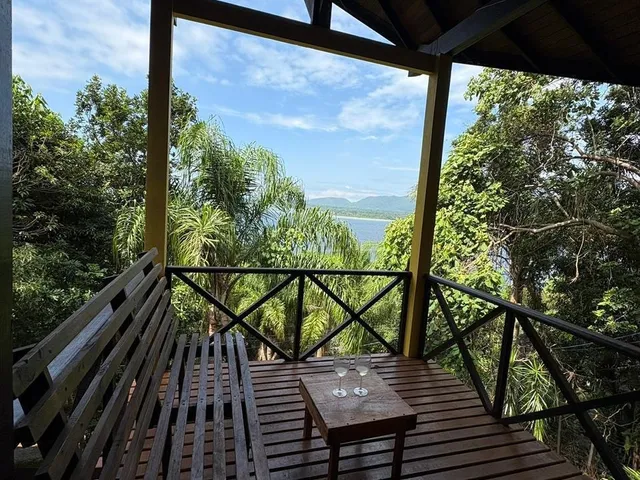 Imagem 14: Casa Exclusiva Inspirada em Bali À Beira da Lagoa 3 Suítes, Hidromassagem e Chalé Mobiliado