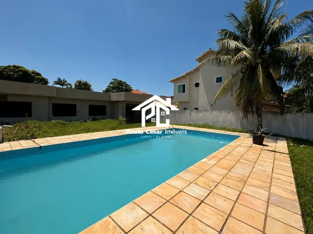Imagem: A casa possui 3 Dormitórios, 1 Suíte, 450m² de Área,