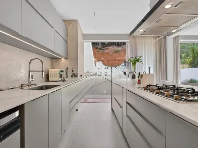 Imagem 12: CASA NO CONDOMÍNIO HARAS RIO DO OURO COM 3 SUITES