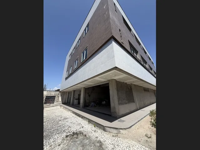 Imagem: Prédio Comercial com Pavimento Disponível