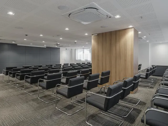 Imagem 15: Sala Comercial para Venda em Curitiba / Pr no Bairro Vila Izabel