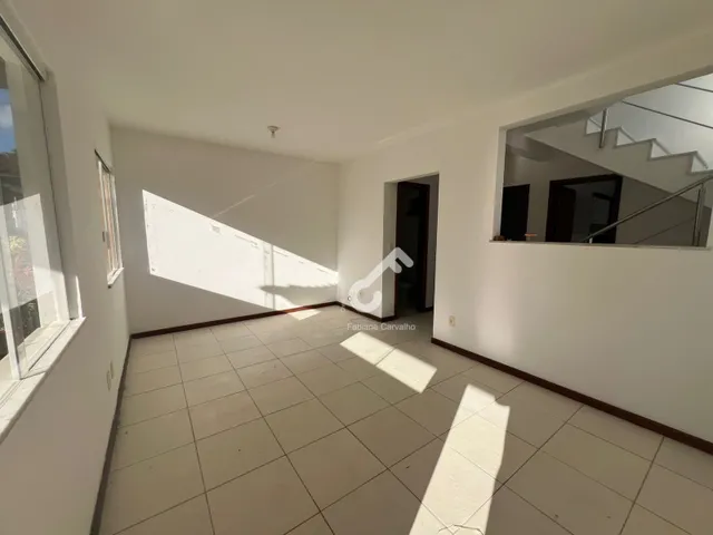 Imagem 2: ESTRADA DO COCO, Abrantes. Duplex composto de 4 quartos sendo 1 suíte superior e 1