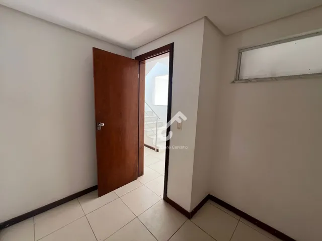Imagem 7: ESTRADA DO COCO, Abrantes. Duplex composto de 4 quartos sendo 1 suíte superior e 1