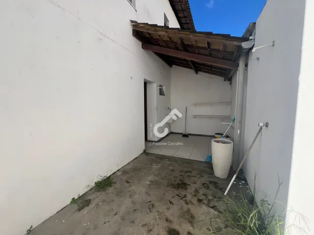 Imagem 8: ESTRADA DO COCO, Abrantes. Duplex composto de 4 quartos sendo 1 suíte superior e 1