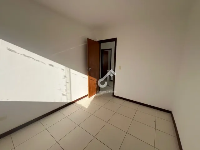 Imagem 14: ESTRADA DO COCO, Abrantes. Duplex composto de 4 quartos sendo 1 suíte superior e 1