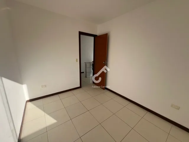Imagem 16: ESTRADA DO COCO, Abrantes. Duplex composto de 4 quartos sendo 1 suíte superior e 1