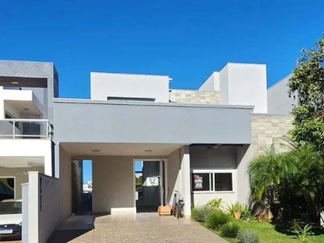 Imagem: Casa espaçosa e Piscina