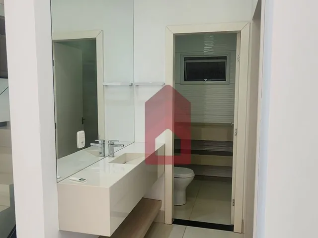 Imagem 7: Casa Espaçosa e Piscina