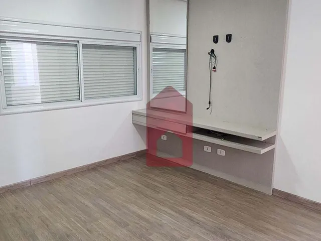 Imagem 4: Casa Espaçosa e Piscina