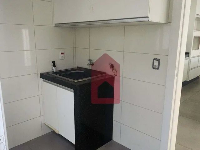 Imagem 12: Casa Espaçosa e Piscina