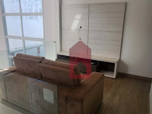 Imagem 9: Casa Espaçosa e Piscina