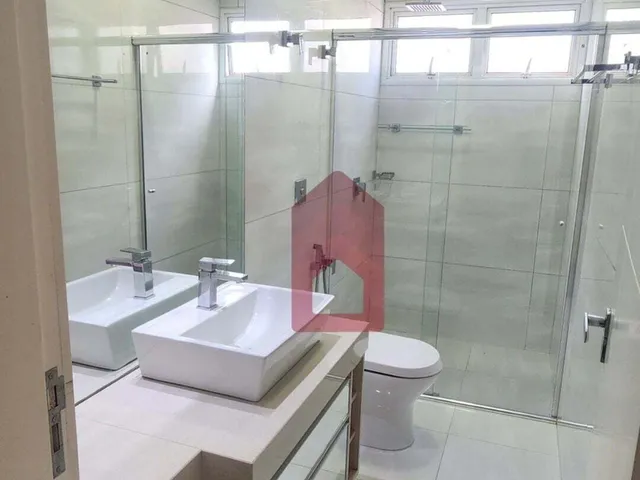 Imagem 5: Casa Espaçosa e Piscina