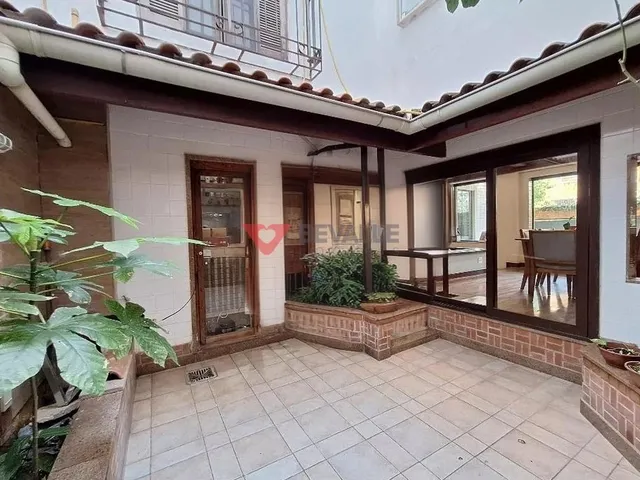 Imagem: Casa à venda no Humaitá 250m², 5 quartos
