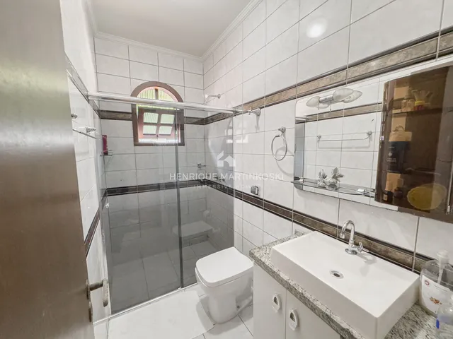 Imagem 2: Casa Sobrado de 1 pavimento de rua com 4 quartos, 344m2 construídos, 6 vagas, localizada