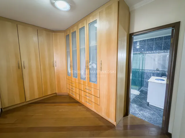 Imagem 3: Casa Sobrado de 1 pavimento de rua com 4 quartos, 344m2 construídos, 6 vagas, localizada