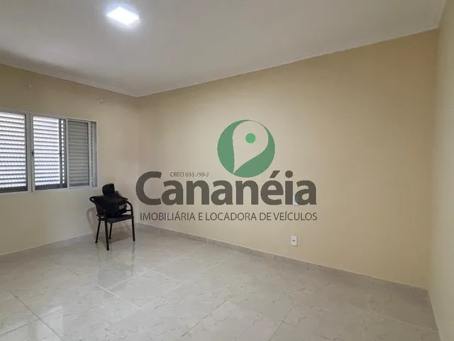 Imagem 2: Casa para Locação no Centro de Cananéia-Sp: 3 Dormitórios Sendo 1 Suíte