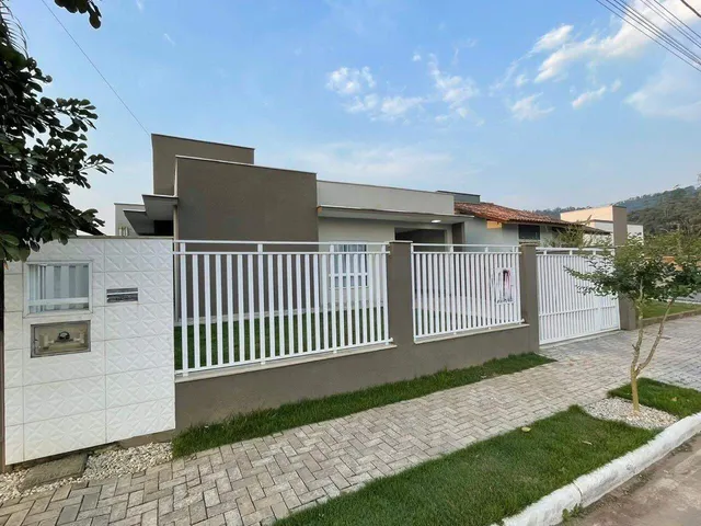 Imagem: Casa À Venda, 3 Quartos, 1 Suíte, 2 Vagas