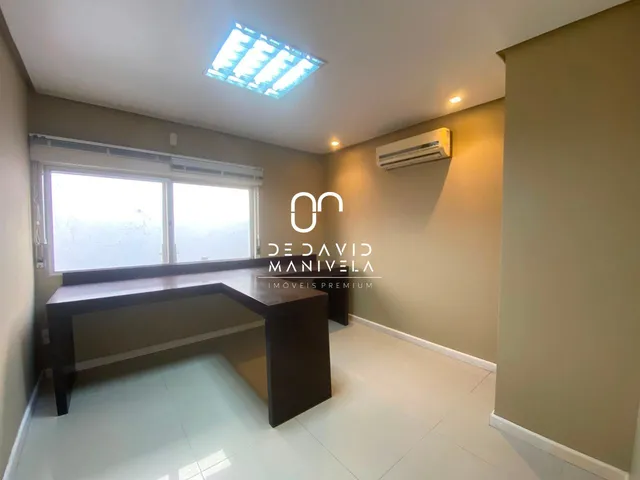 Imagem 13: Casa comercial desocupada, semimobiliada, com 7 salas