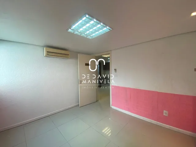 Imagem 5: Casa comercial desocupada, semimobiliada, com 7 salas