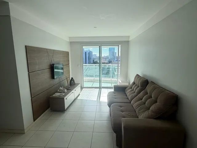 Imagem: O apartamento possui 4 Dormitórios, 1 Suíte, 2 Banheiros,