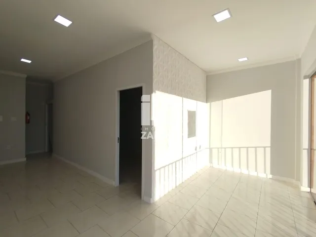 Imagem 3: Sala Comercial Superior Contendo Aproximadamente 50M², 01 Banheiro