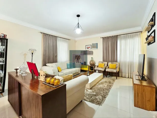 Imagem 5: Casa em Condomínio Exclusivo no Bom Retiro. 278M² . 4 Quartos. Ático com Lareira