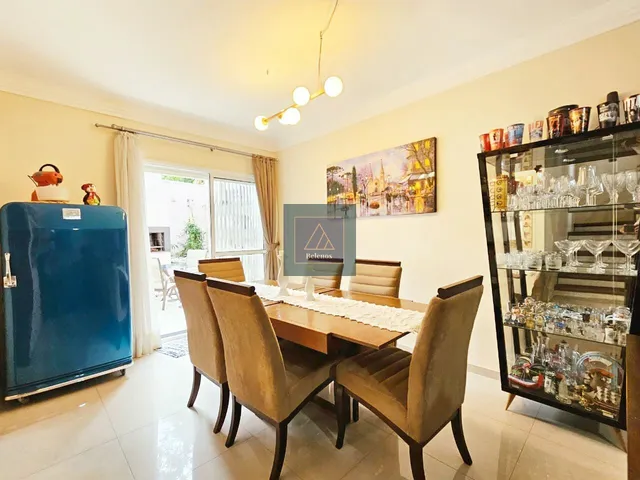 Imagem 6: Casa em Condomínio Exclusivo no Bom Retiro. 278M² . 4 Quartos. Ático com Lareira