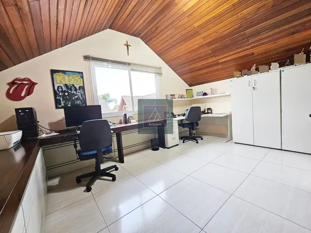 Imagem 13: Casa em Condomínio Exclusivo no Bom Retiro. 278M² . 4 Quartos. Ático com Lareira