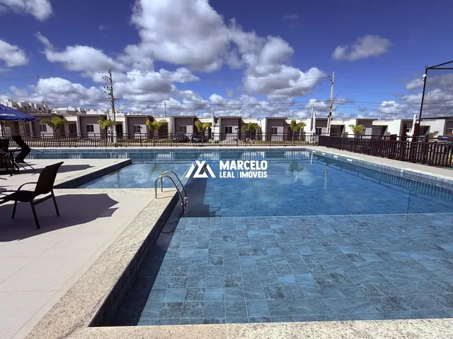 Imagem 3: Alugo casa solta de 2/4 sendo 01 suite nova (1º locação) em Condominio com compl