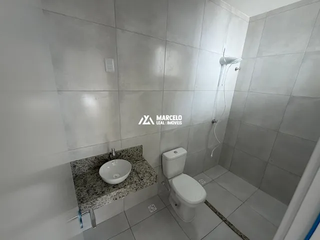 Imagem 5: Alugo Casa nova (1º locação) com 3 suítes, quintal privativo, 02 vagas e excelen