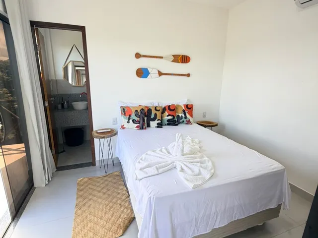 Imagem 13: Casa Finamente Decorada no Condominio Águas de Sauipe, com 5 Suites, Ao Lado do Rio, com Piscina, Porteira Fechada
