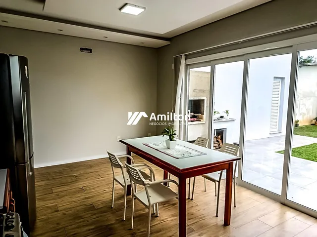 Imagem 10: Casa Tecnológica com Piscina Aquecida e Suíte na Vila Nova