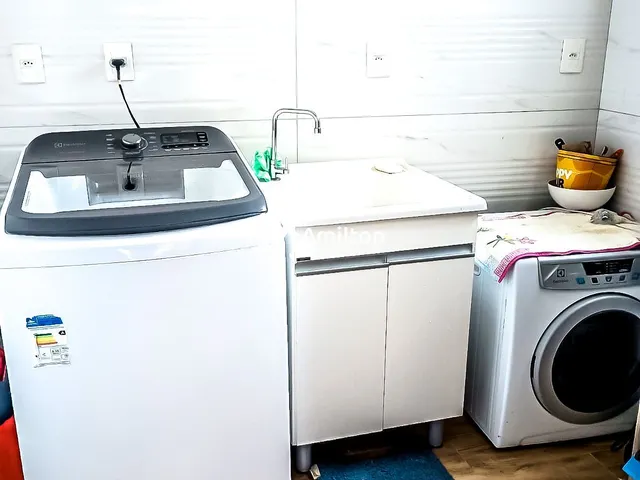 Imagem 6: Casa Tecnológica com Piscina Aquecida e Suíte na Vila Nova