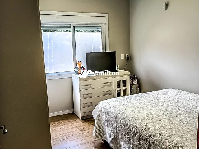 Imagem 5: Casa Tecnológica com Piscina Aquecida e Suíte na Vila Nova