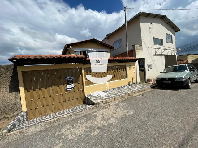 Imagem 2: Casa À Venda em Barbacena com 3 Dormitórios no Bairro Nova Cidade