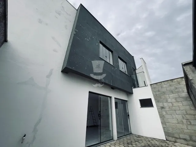 Imagem: Casa À Venda com 2 Quartos no Bairro Eucisa