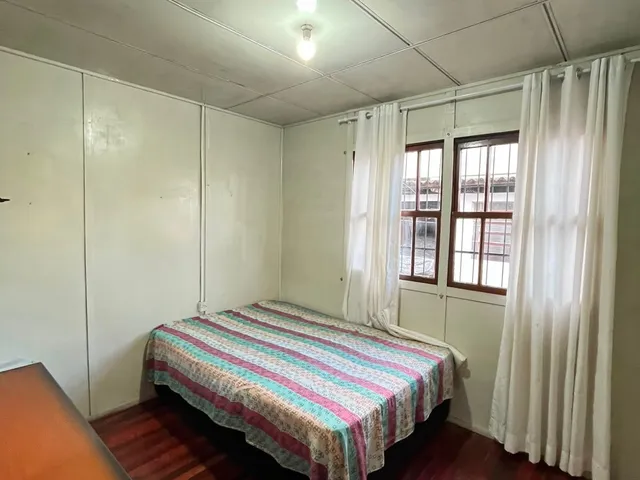 Imagem 7: Casa à Venda com 4 Dormitórios e Garagem