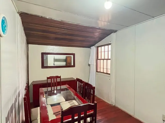 Imagem 2: Casa à Venda com 4 Dormitórios e Garagem